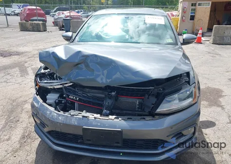 2017 Volkswagen Jetta Gli z USA, uszkodzony, nr VIN 3VW5T7AJ3HM253445